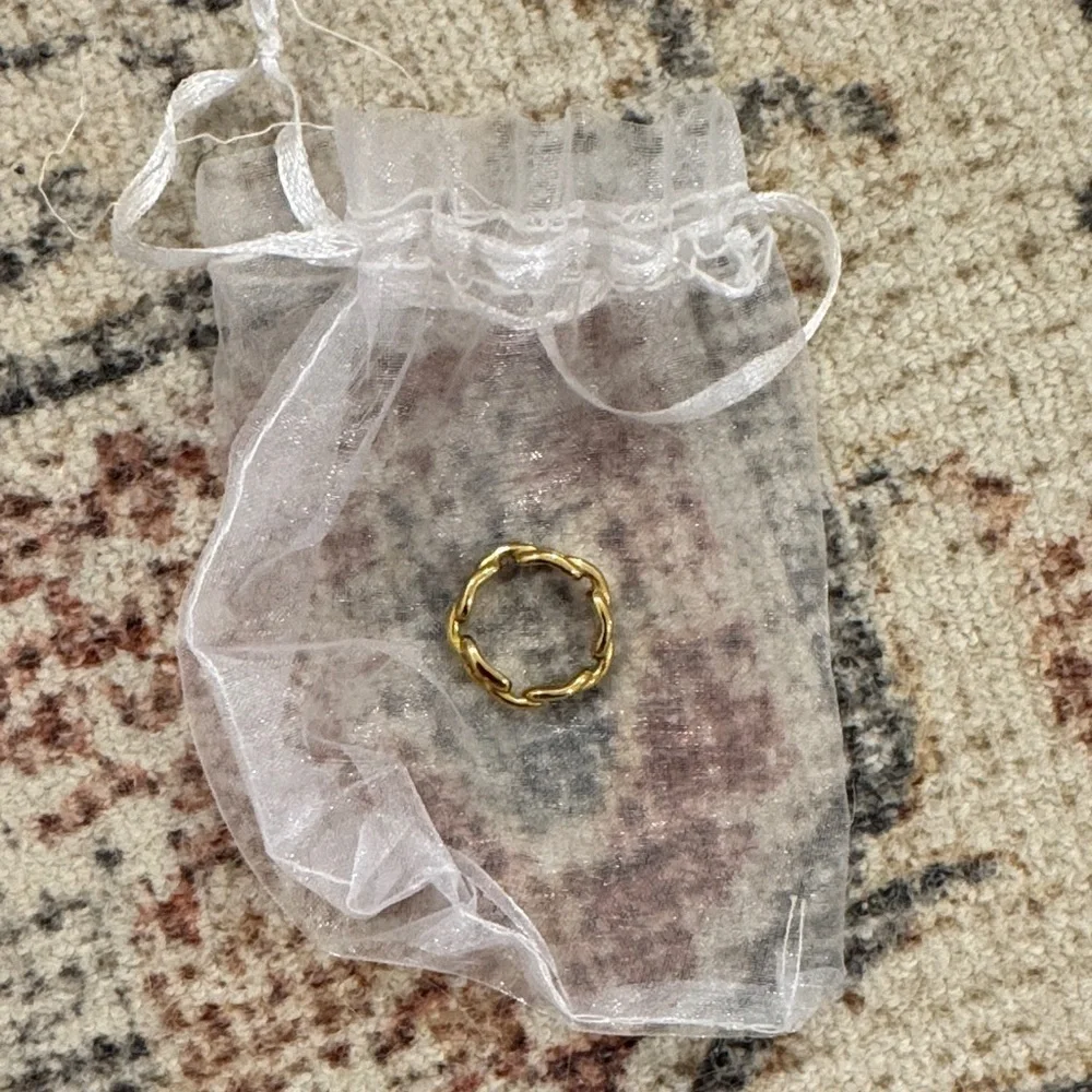 Faux Gold Chain Ring, Size 6